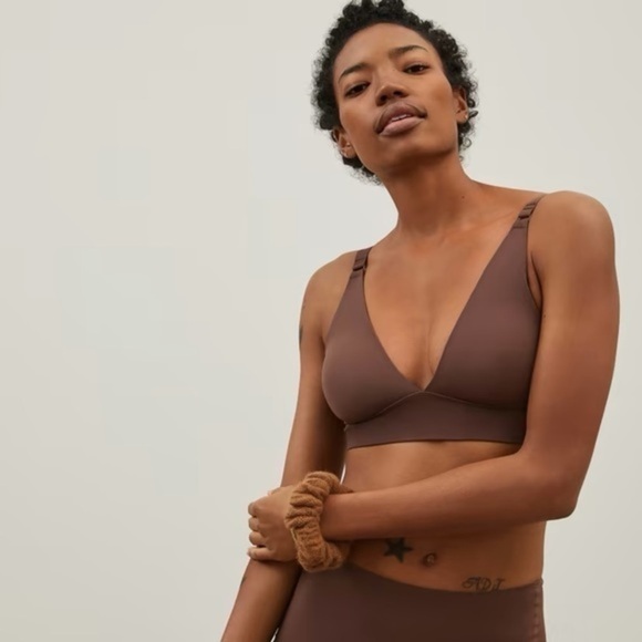 Everlane Other - Everlane the renew bra in dark tan XS NWT